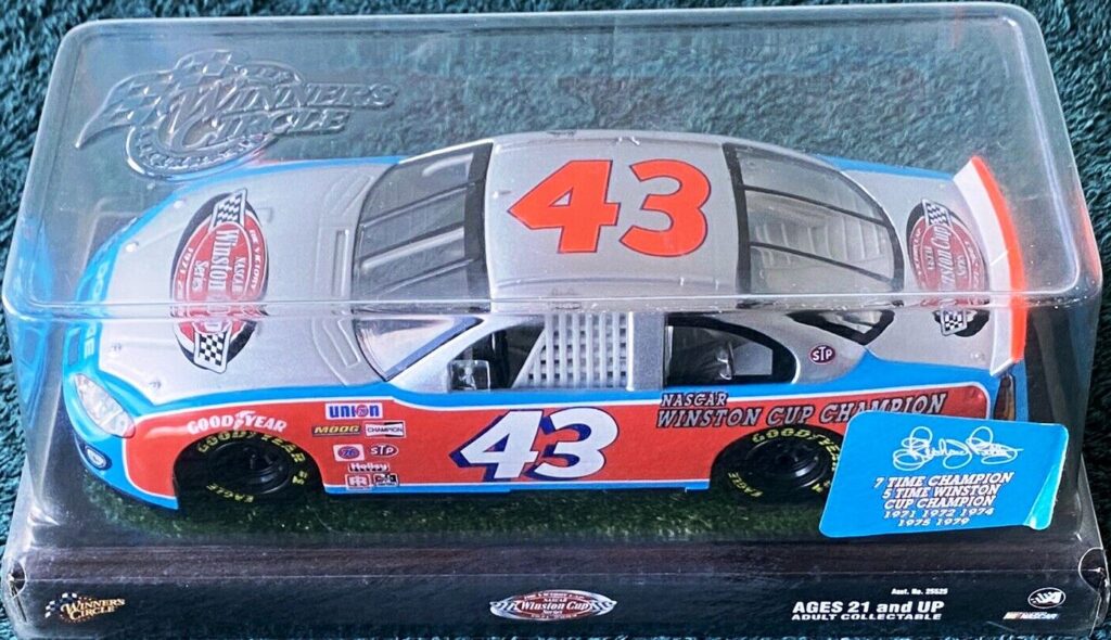 2003 Dodge Richard Petty #43 STP Nascar Winston Cup Victory Lap-5