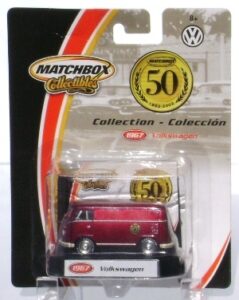 1967 Volkswagen Bus (Matchbox 50th Anniversary) Red (3)