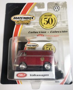 1967 Volkswagen Bus (Matchbox 50th Anniversary) Red (4)