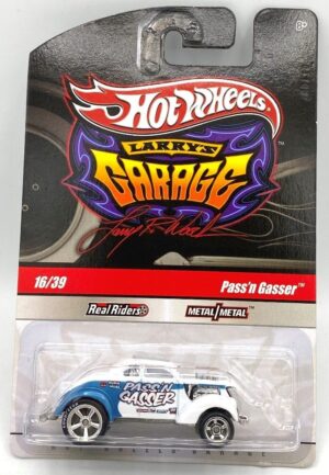2009 Pass 'n Gasser (Larry's Garage SIGNED Base #C02 Card #16-39) (1)