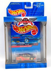 1999 Final Run Alien (Hotwheels Retiring Models Card #12 of 12) (1)
