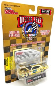 1998 Nascar Fans #82 (70 Dodge Super Bee) (4)