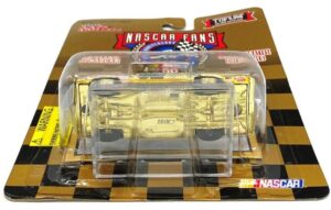 1998 Nascar Fans #82 (70 Dodge Super Bee) (9)