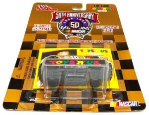 1998 Toys 'R' Us Yellow #19 Ford Taurus (8)