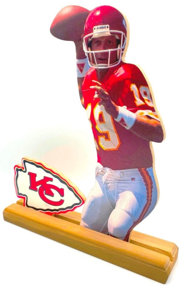 Joe Montana & KC Arrowhead Standee SET (4) Joe Montana & KC Arrowhead Standee SET (4)