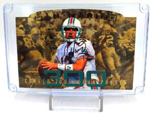 1993 Upper Deck Dan Marino Autographed 300 TD Card (10)