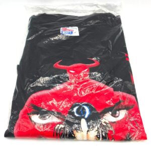 1995 Vampirella Screen Printed XL Black Shirt (1)