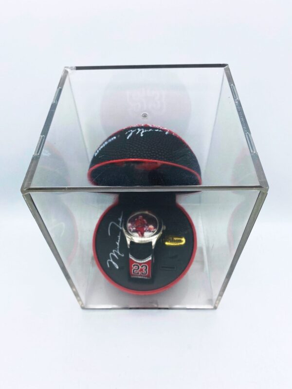 1997 Michael Jordan #23 Wristwatch-Avon (5)