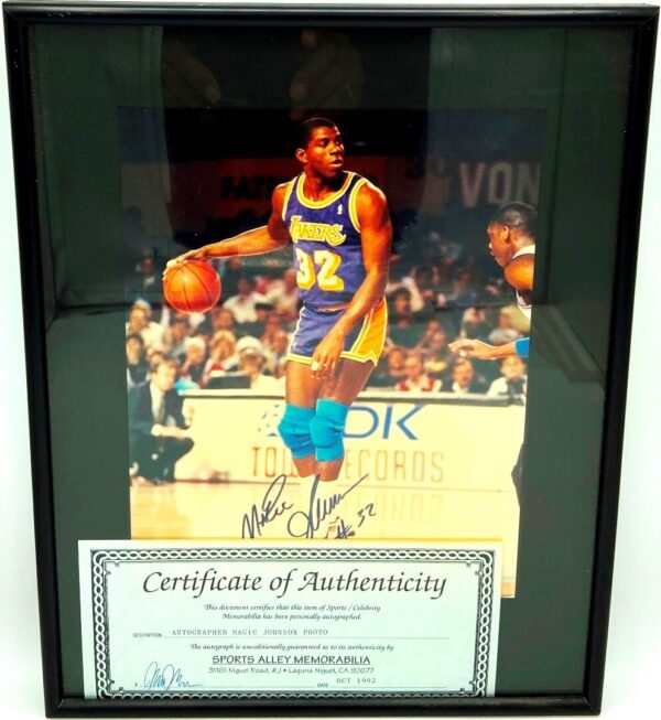 1992 Lakers Auto Magic Johnson #32 (1)