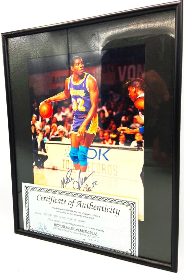 1992 Lakers Auto Magic Johnson #32 (3)