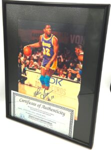 1992 Lakers Auto Magic Johnson #32 (8)