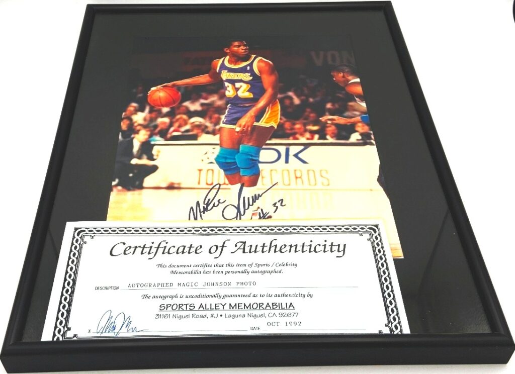1992 Lakers Auto Magic Johnson #32 (9)