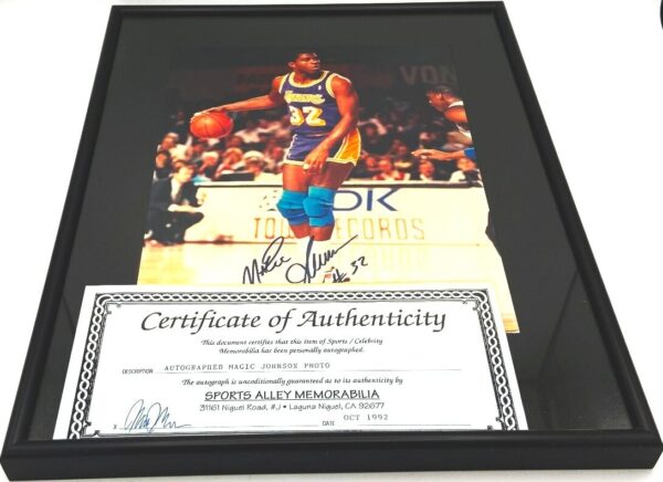 1992 Lakers Auto Magic Johnson #32 (9)