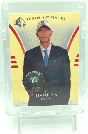 2007 SP Rookie Authentics Yi Jianlian #102 (1)