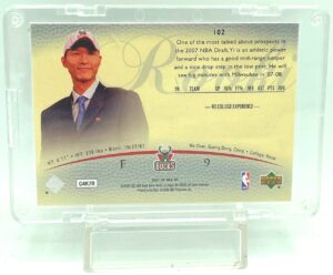 2007 SP Rookie Authentics Yi Jianlian #102 (2)