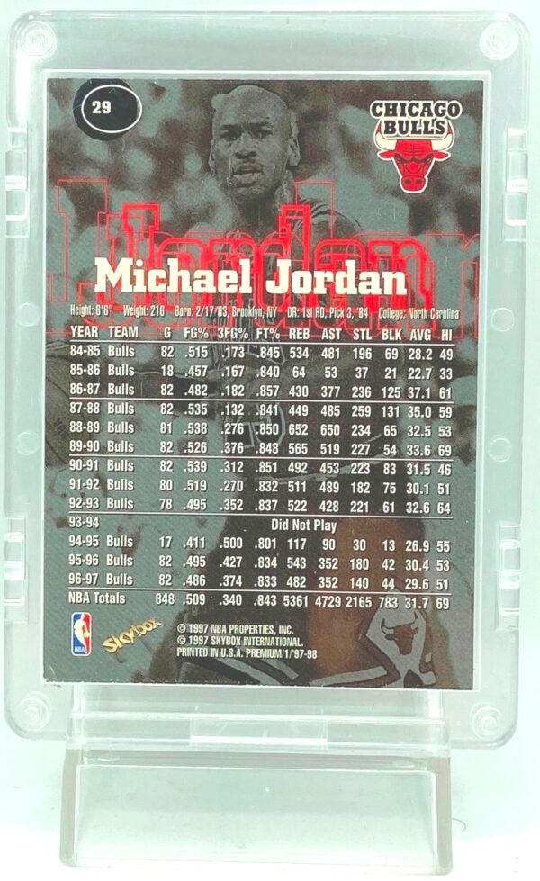 1997 Skybox Premium Michael Jordan #29 (2)