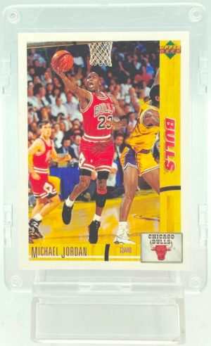 1992 UD Bulls Michael Jordan Italian #38 (1)