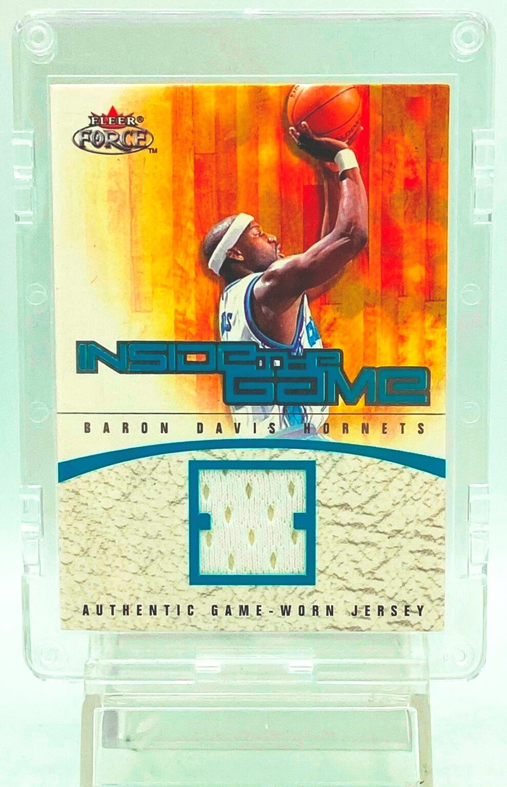 2001 Fleer Force Baron Davis Game-Worn #IG-BD (1)