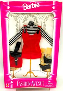 1995 Barbie Fashion Avenue (Red) Open (1)