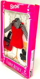1995 Barbie Fashion Avenue (Red) Open (3)