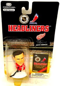 1997 Headliners Sign NHL Steve Yzerman (2)