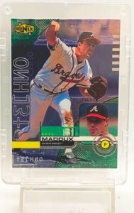 1999 UD Ionix Techno Greg Maddux #31 (1)
