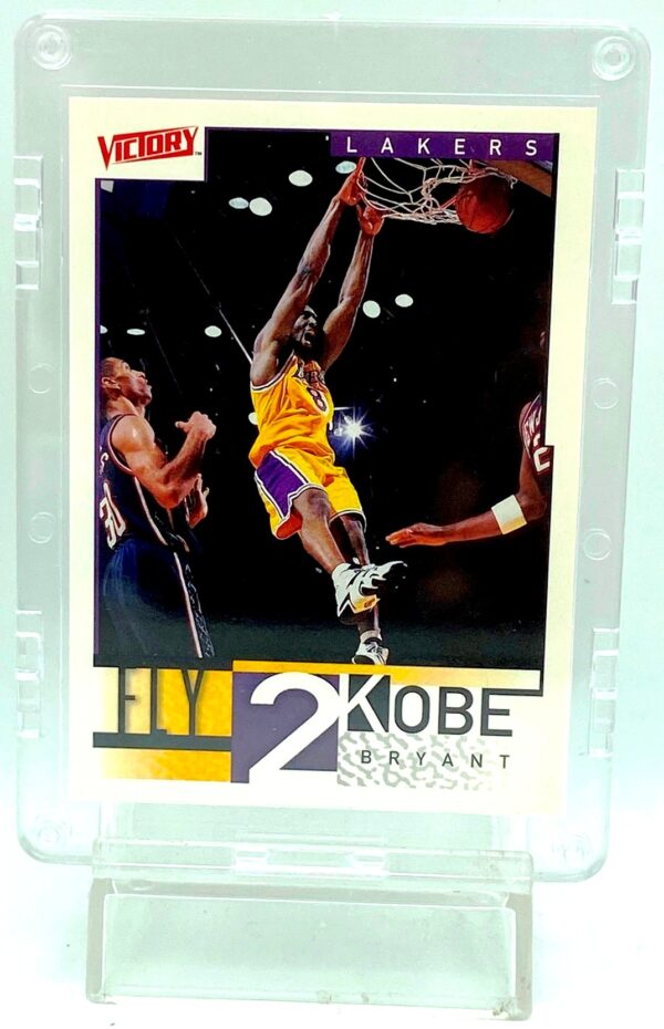 2000 UD Victory Fly to Kobe Bryant #289 (1)