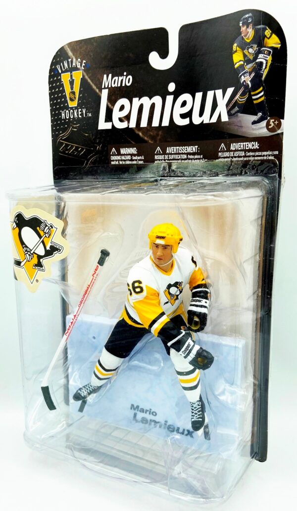 2009 McFarlane NHL Mario Lemieux Chase (3)