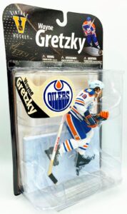 2009 McFarlane NHL Wayne Gretzky Chase (2)