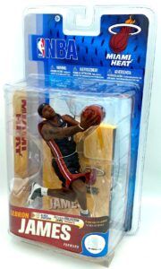 2011 NBA S-19 Lebron James Heat Chase-BLK (4)