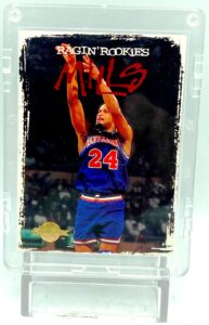 1994 Skybox Ragin' Rookies Chris Mills #RR4 (1)