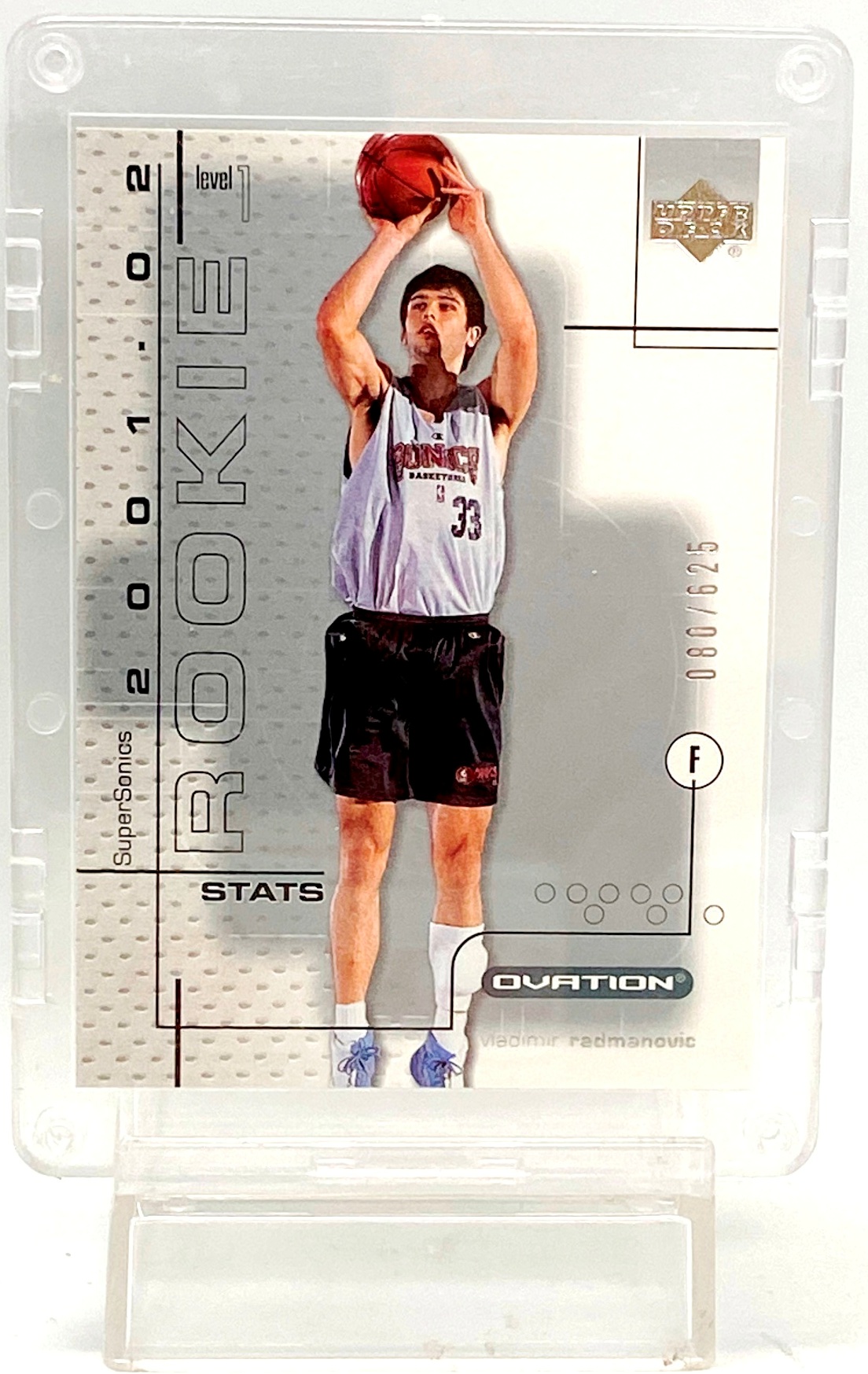 2001 UD Ovation LE Vladimir Radmanovic RC#77 (1)