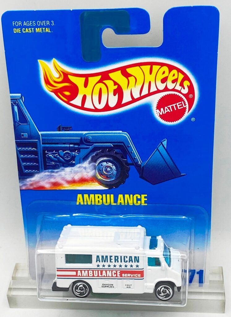 1991 HW CC #71 WH Ambulance White Razor (2)