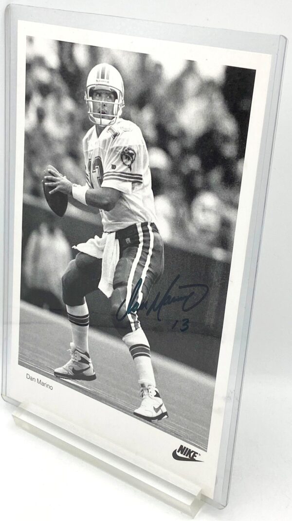 1991 NIKE Dan Marino #13 Autographed (4)