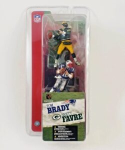 2004 McFarlane Tom Brady-Brett Favre 3-inch (2-Pack) S-1 (A) (2)