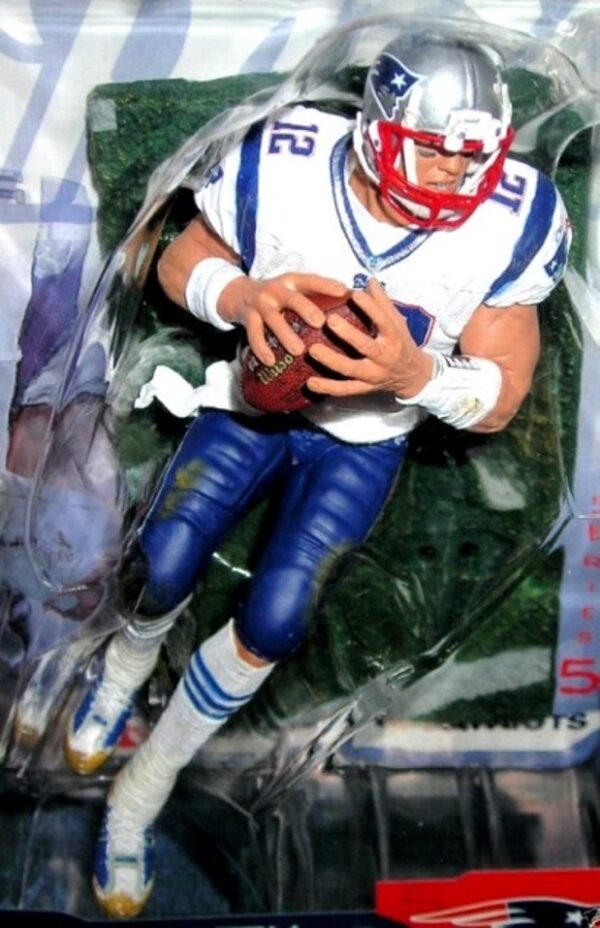 2002 McFarlane NFL Tom Brady Rookie Series-5 (A) (5) 2002 McFarlane NFL Tom Brady Rookie Series-5 (A) (5)