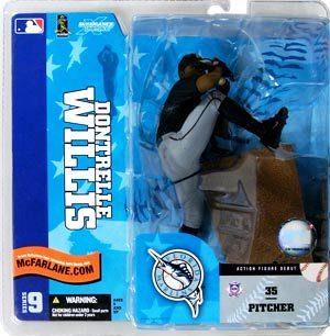 Dontrelle Willis – (“Marlins”) "Rookie" Black Jersey (Series 9) 2004